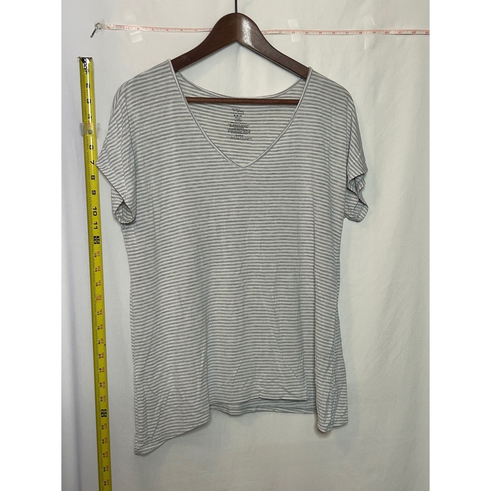 Secret Treasures Women's Striped V Neck Short Sleeve T Shirt Top Size M